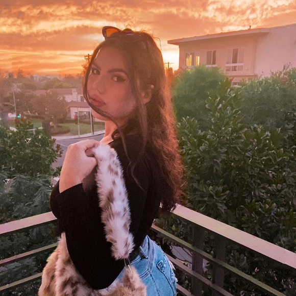 Meet your Posher, Kellie - Picture 1 of 1